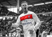 出色发挥引发热议！，Rookie在老鹰比赛中锐不可当赛场气氛高涨